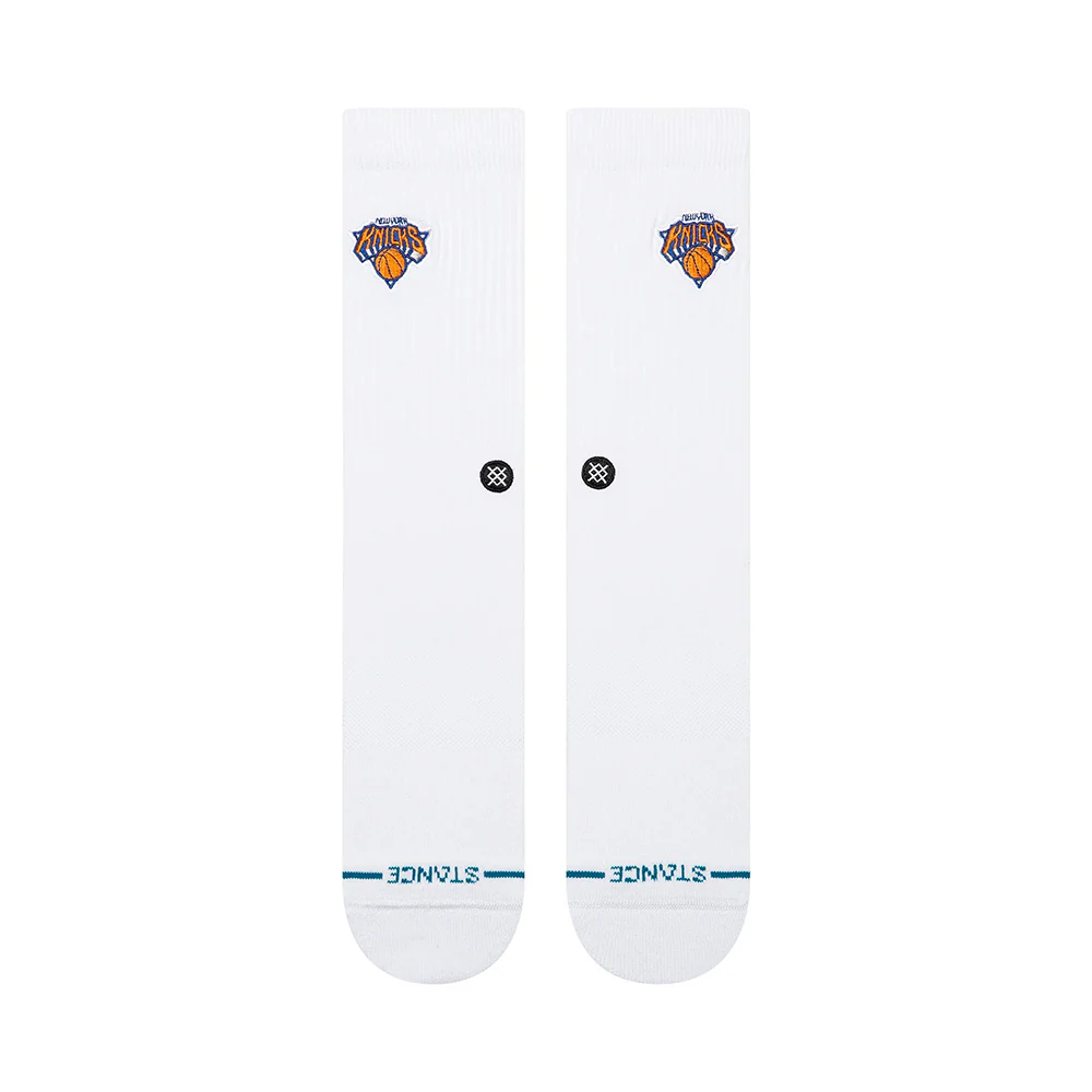 KNICKS CREST CREW SOCKS | WHITE - Image 2