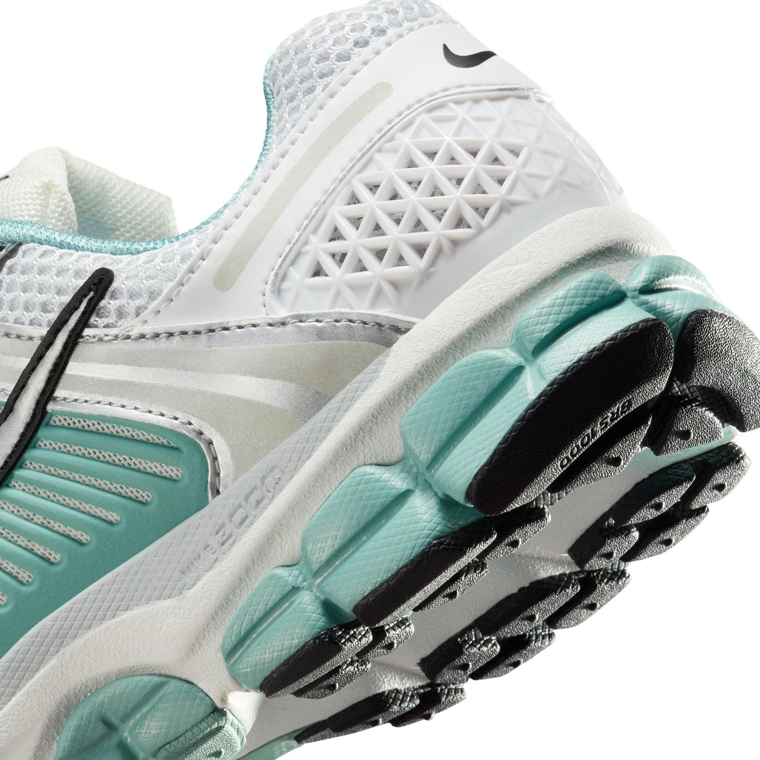 NIKE ZOOM VOMERO 5 | 101 SUMMIT - Image 8