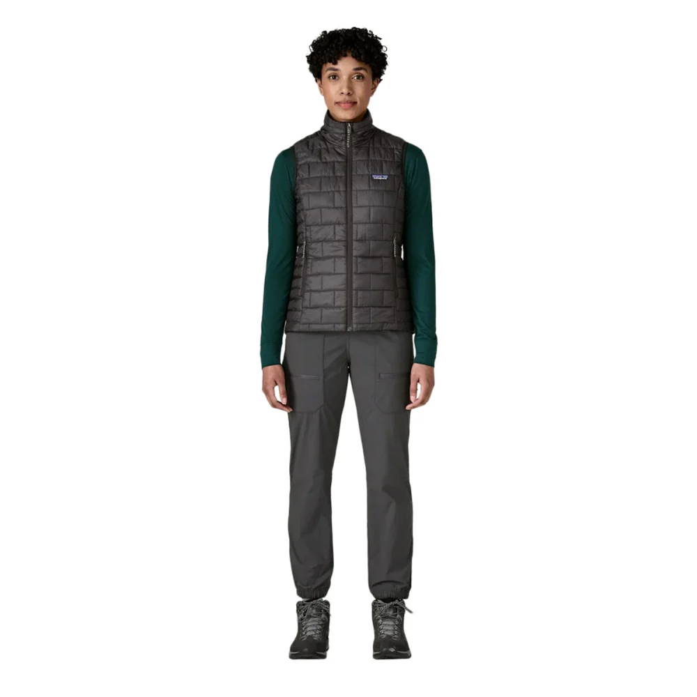 W NANO PUFF VEST | BLK-BLACK - Image 4